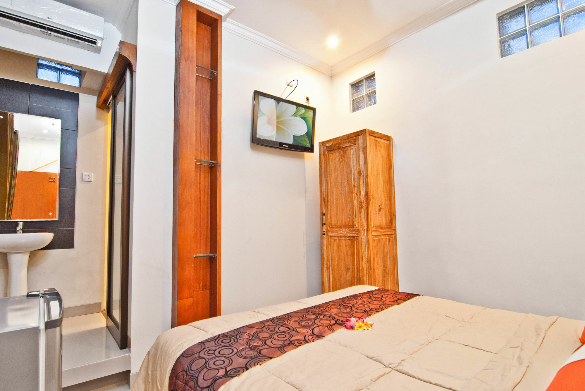 Kuta Ecostay Luaran gambar